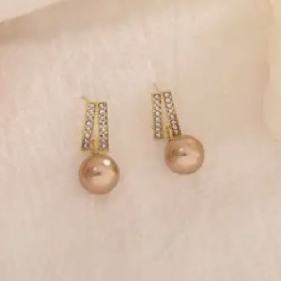 Oversized Champagne Pearl and Rhinestone Drop Style Earrings - Picture 2 of 4
